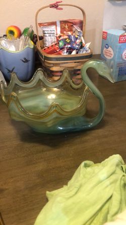 Glass Swan Bowl