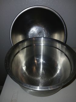 Stainless steel mixing bowls