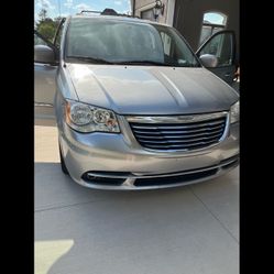 Chrysler Town And Country Van 