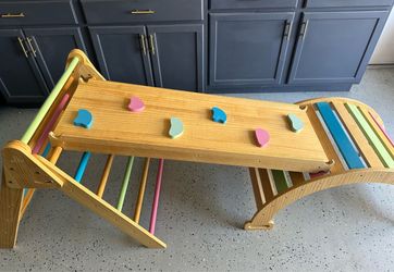 Avenlur 5-in-1 Pikler Triangle Montessori Climbing Set – Great Condition