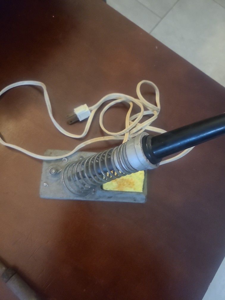 80W Weller Soldering Iron & Stand