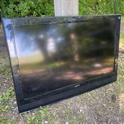 🔥 40-Inch TV w/ AV Cord Included — Priced to Sell