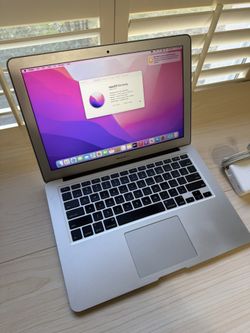 2015 Apple MacBook Air 13in 2.2ghz I7 8GB ram 256GB Mac laptop 