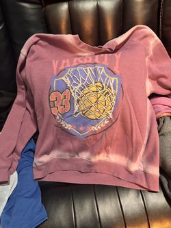 Two Pink Sweaters Médium $8