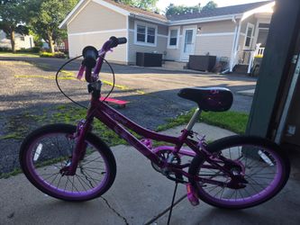 girls bike 22in
