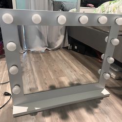 White Adjustable Light Vanity Mirror
