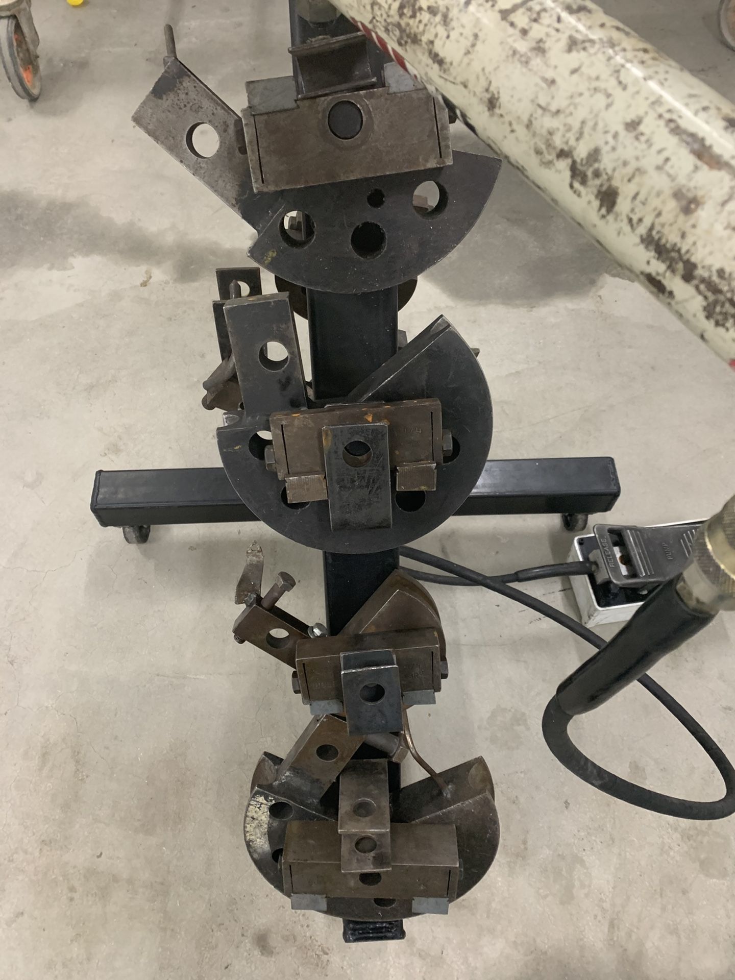JD squared model 3 air over hydraulic tube bender for Sale in Snohomish