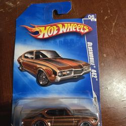 Hot Wheels Oldsmobile 442