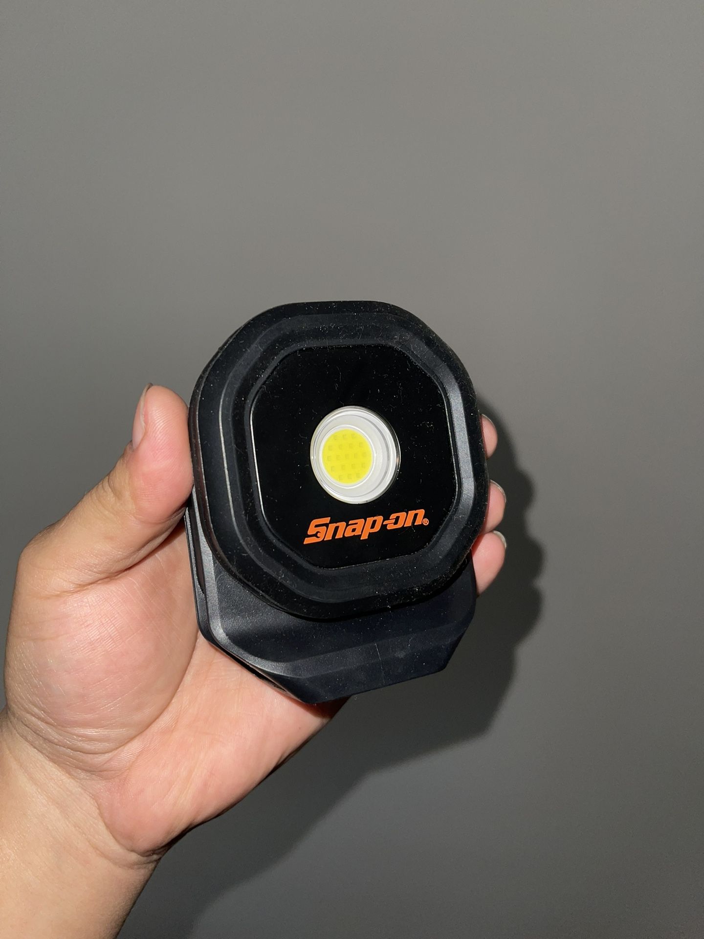 Snap On Light 700 Lumen