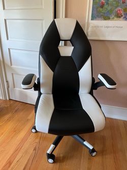 Ergonomic office chair