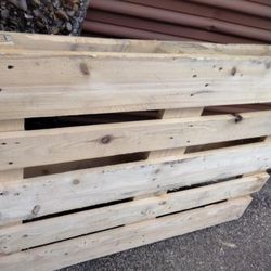 Pallets Like New Solid  Light Weight