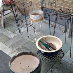 Flower Pots And Stands