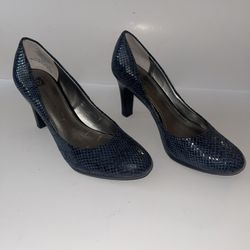 Anne Klein I-flex Heels Size 7.5 Blue Leather Snake Skin Pattern