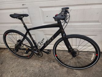 Felt Versa Speed 10 Disc ultimate Hybrid Flatbar Road bike