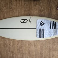 [Surfboard] OMNI TOMO+LFT (5'6")