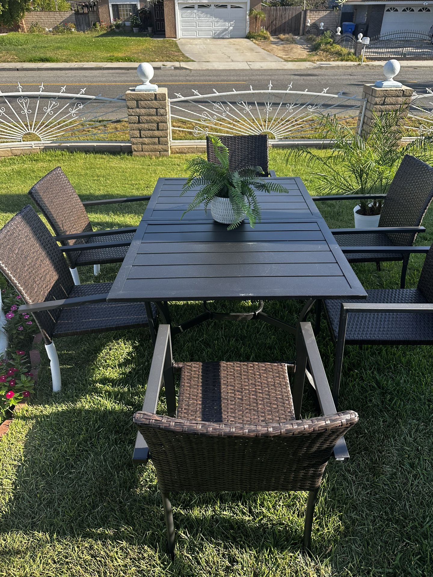 7 pcs brand new patio table set in box Home & Garden