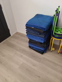 Large moving blankets