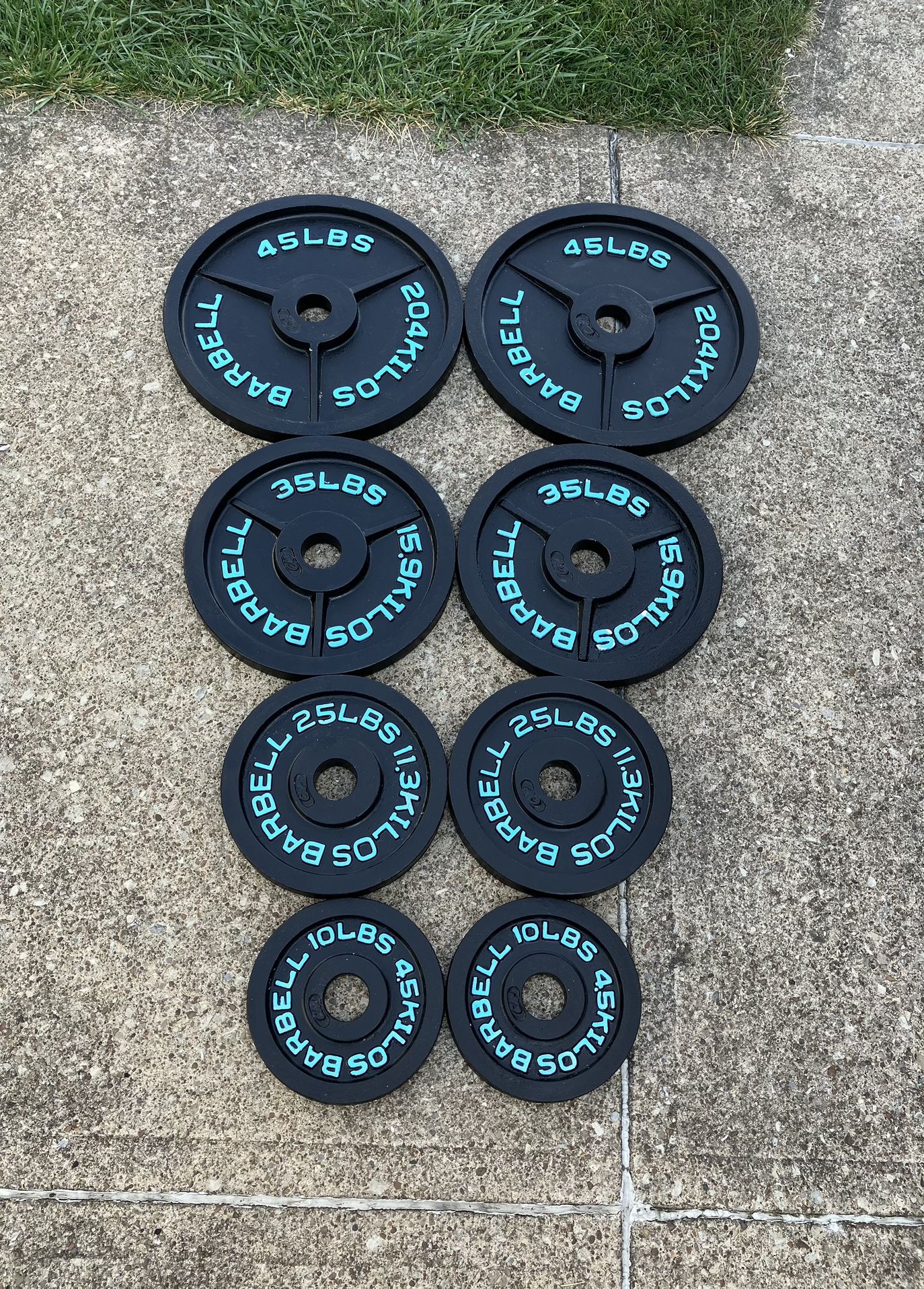 230lbs of Olympic 2” weight plates weights plate 45lb 35lb 25lb 45 35 25 lb lbs 45lbs 35lbs 25lbs 10lbs 10 10lb