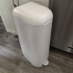 Diaper Genie 