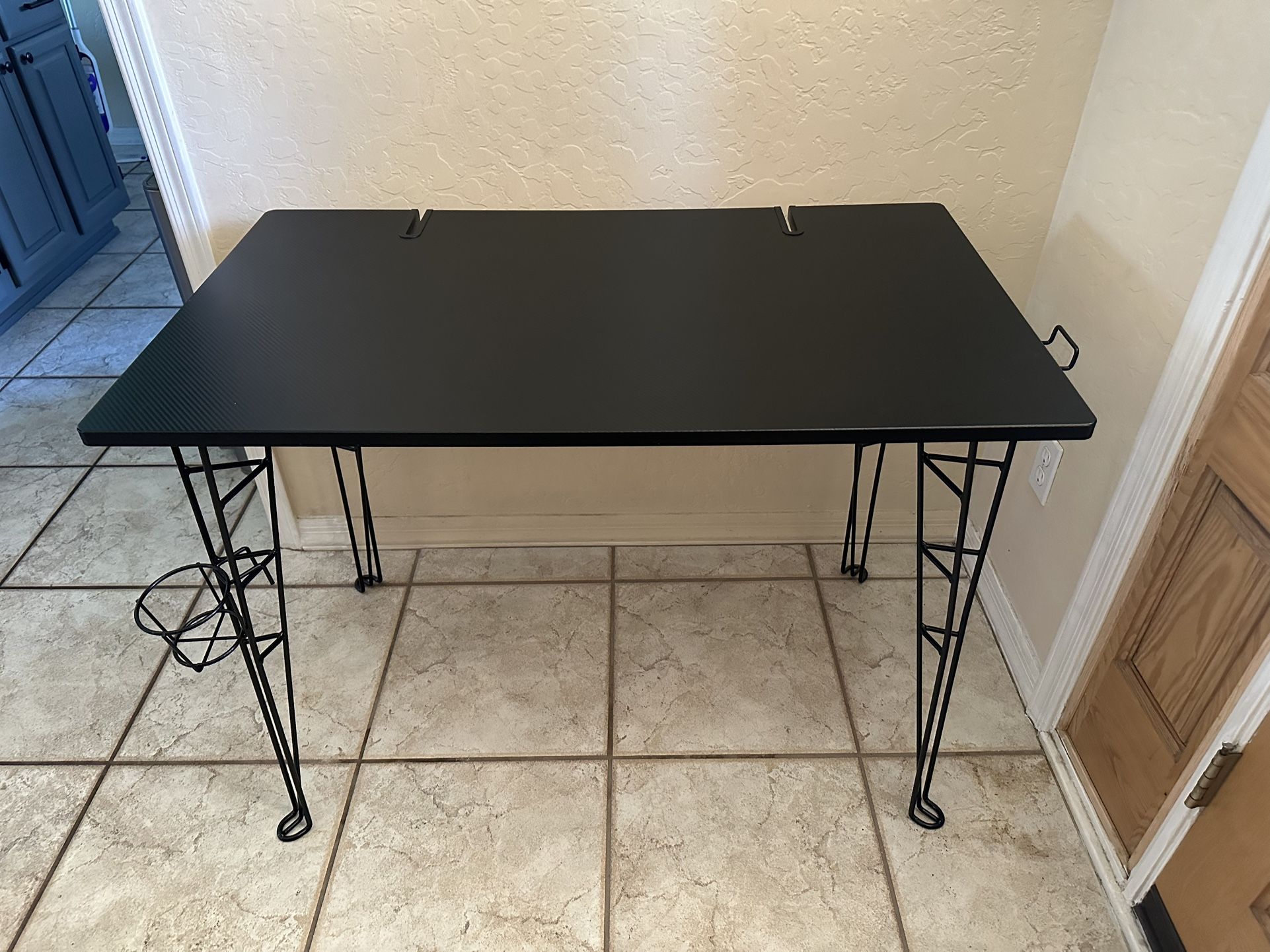 Computer Desk - Very Nice