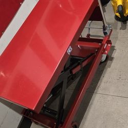 Uline Manual Lift Table- Standard 32×20" 660lb