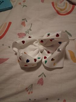 Heart bow