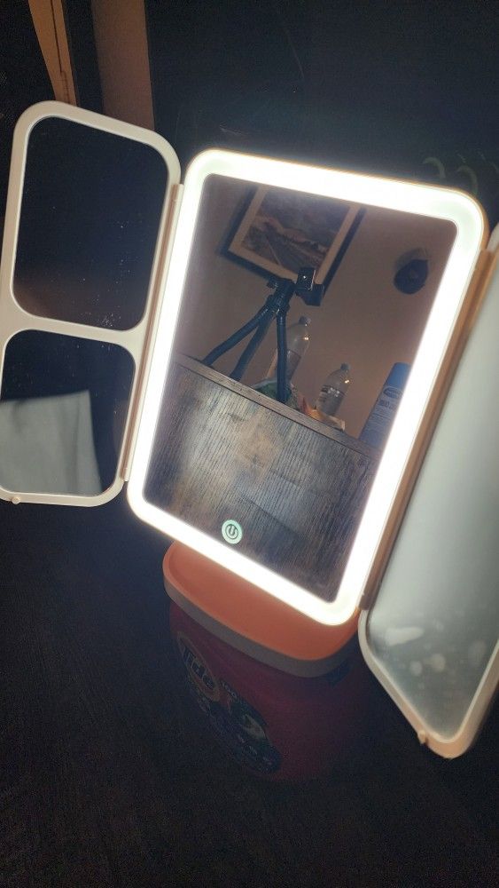 Easehold Tri-Fold Lighted Vanity Makeup Mirror - White