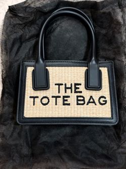 The Tote Bag 🖤✨