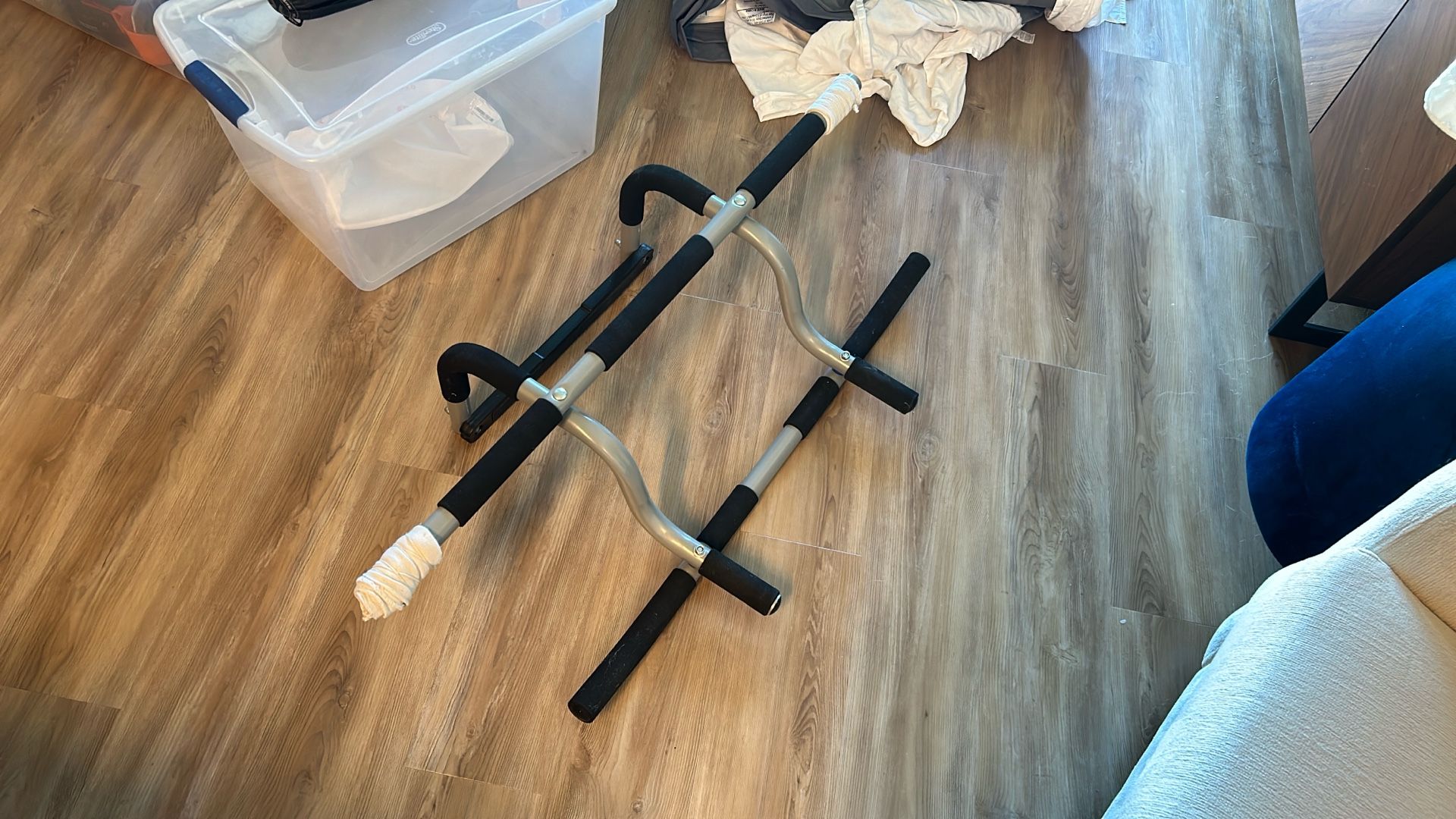Free Pull Up Bar