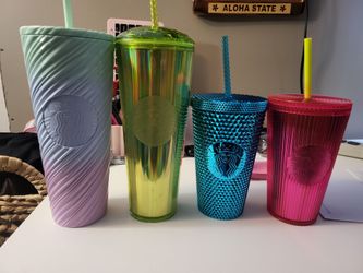 Lot of 4 Starbucks Cups