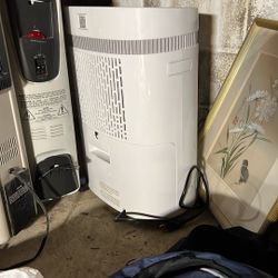 Dehumidifier 