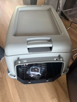 Dog Travel Crate Like New