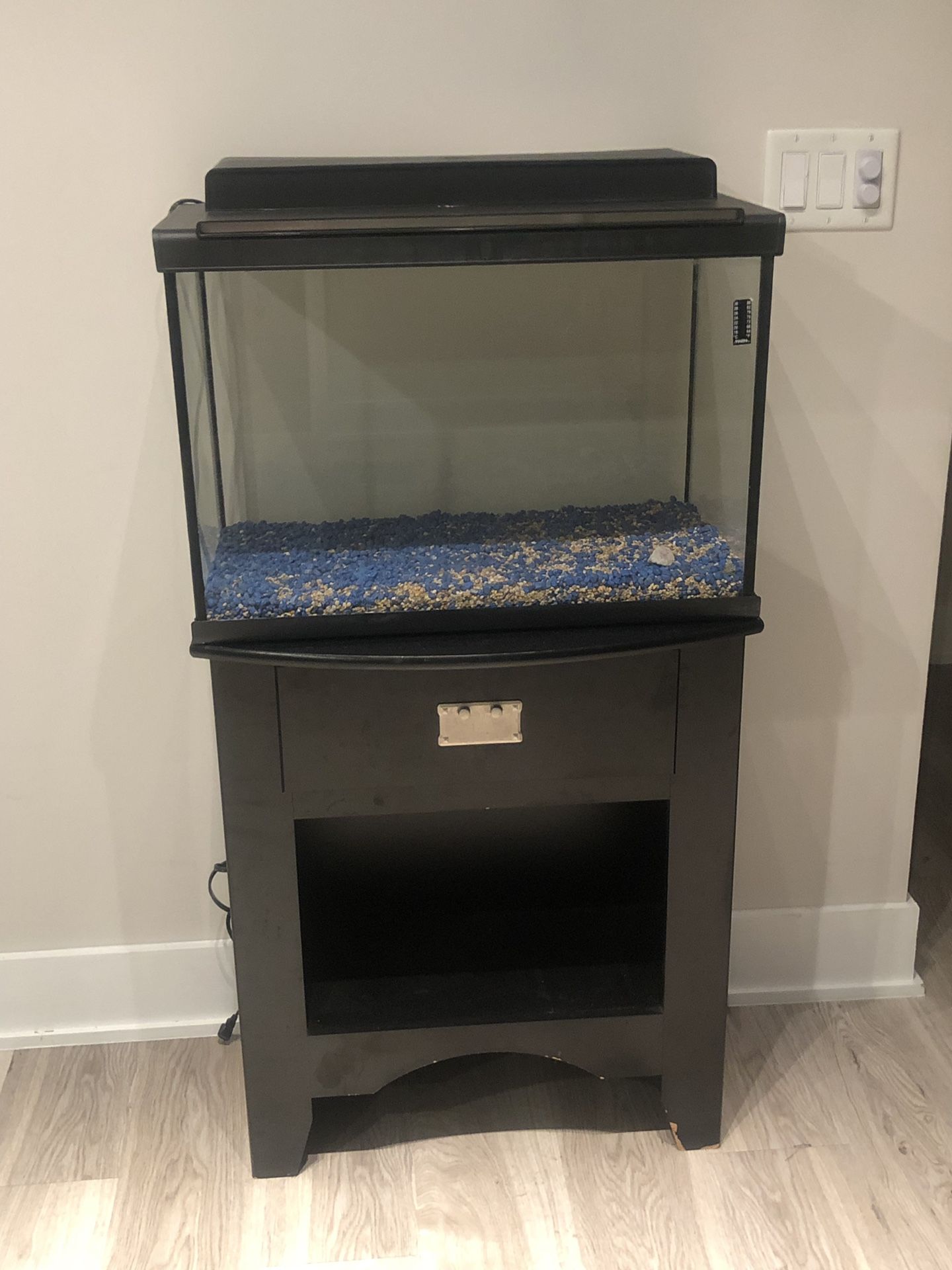 Fish tank (table included)