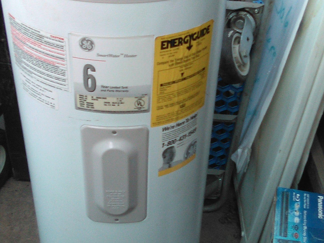 A GE hot water heater electric