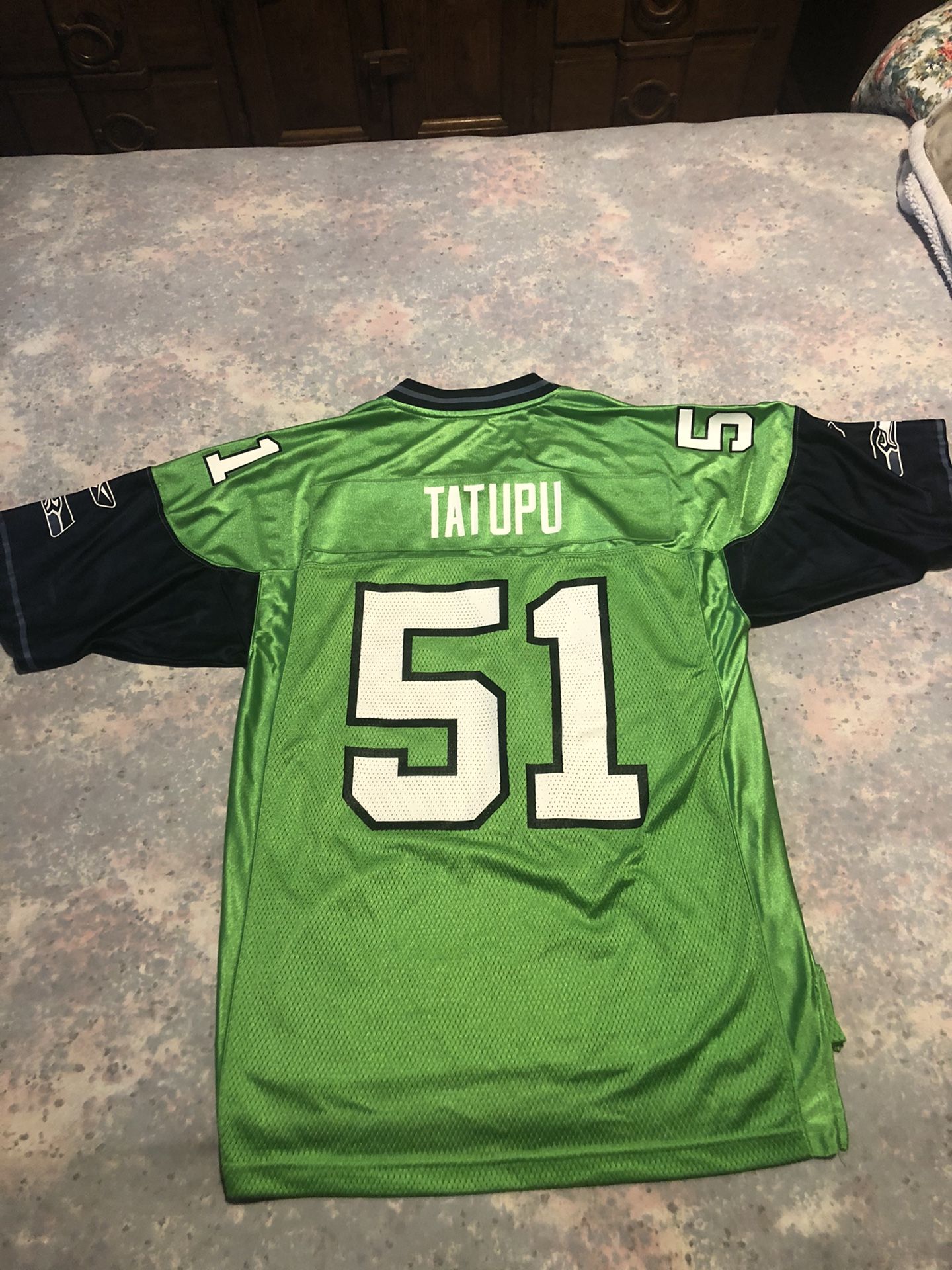 Seahawks Jersey - #51 - Official Tatupu Size M