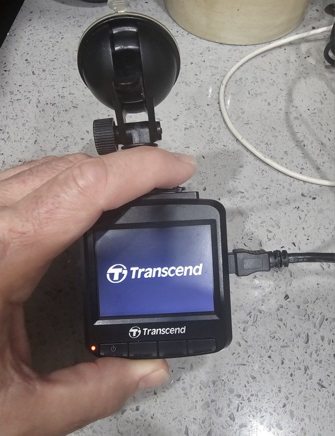 Transcend Drivepro 220 2.4in LCD Dash Cam +32GB WiFi Ready