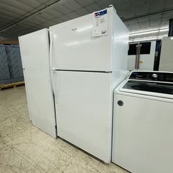 Whirlpool 33” Top Freezer Refrigerator‼️