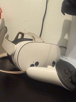 Meta Quest 3S VR Headset w/ Batman Game