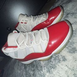 Jordan 11s Cherry Red Size Men’s 10