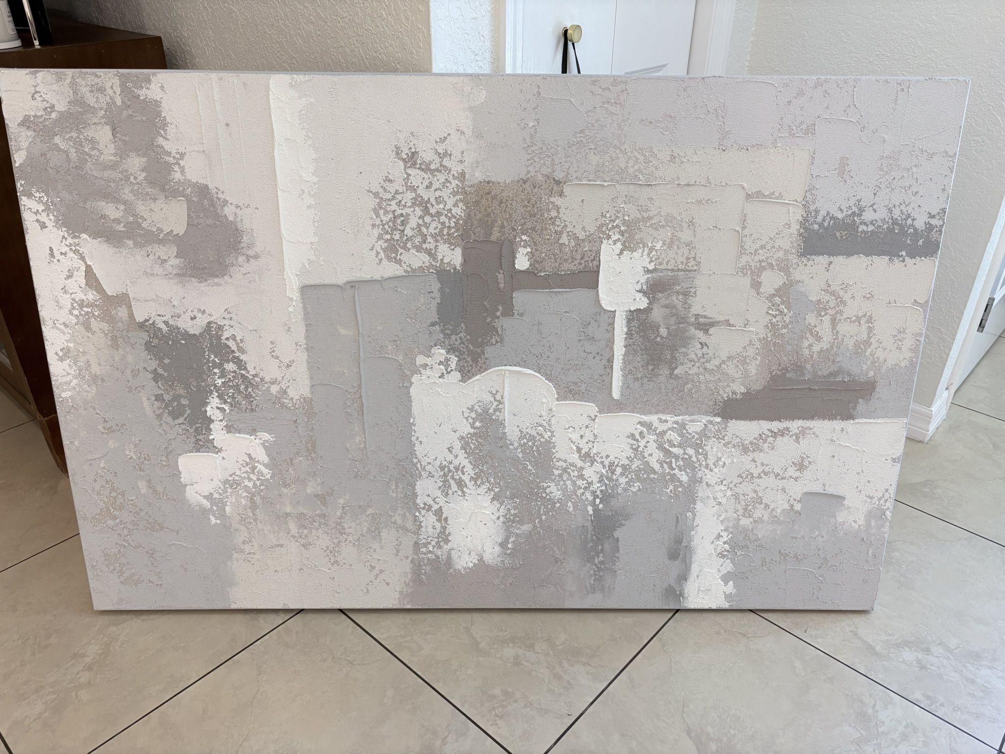 Grey/White Artwork