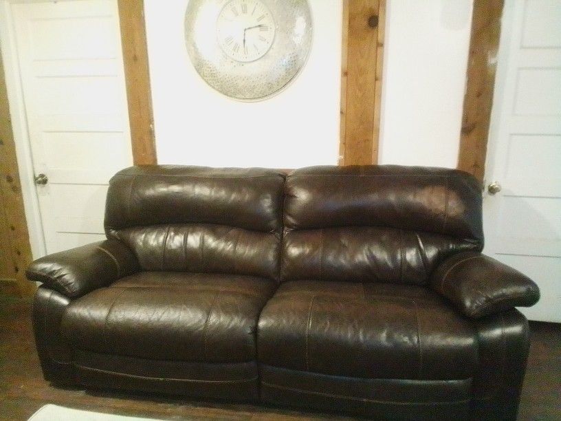 Power Couch ,125 Cash