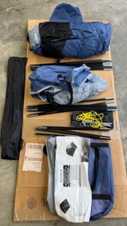 Pacific Pass 4 Person Family Dome Tent (in Des Moines)