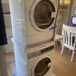 Ventless Almost New Electrolux Stacking Washer/Dryer (please read whole ad)