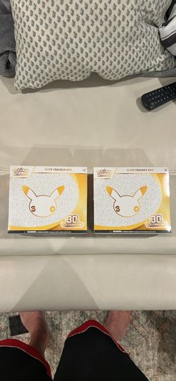 Pokemon 30th anniversary Elite Trainer Box