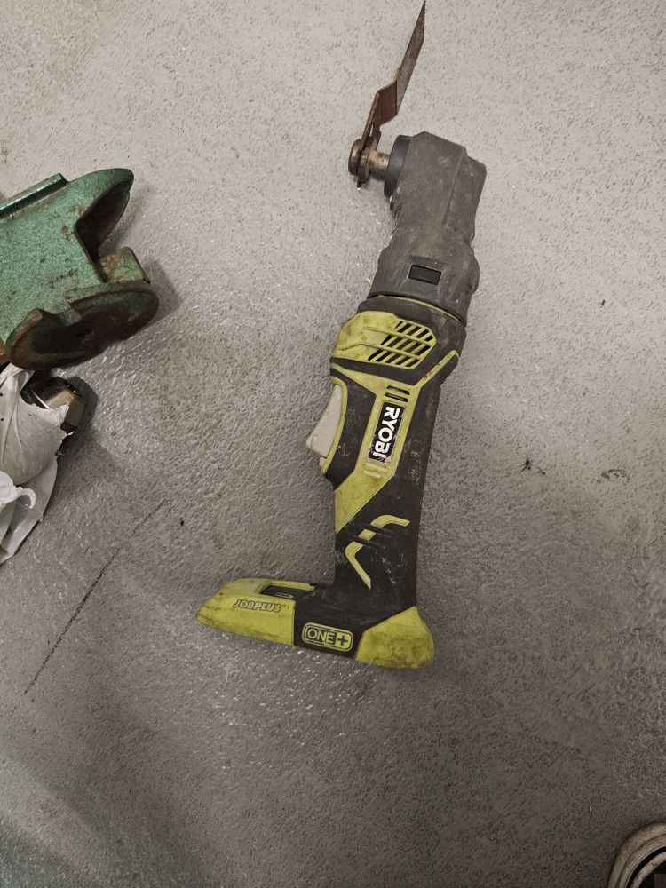 RYOBI P570 Multi Tool