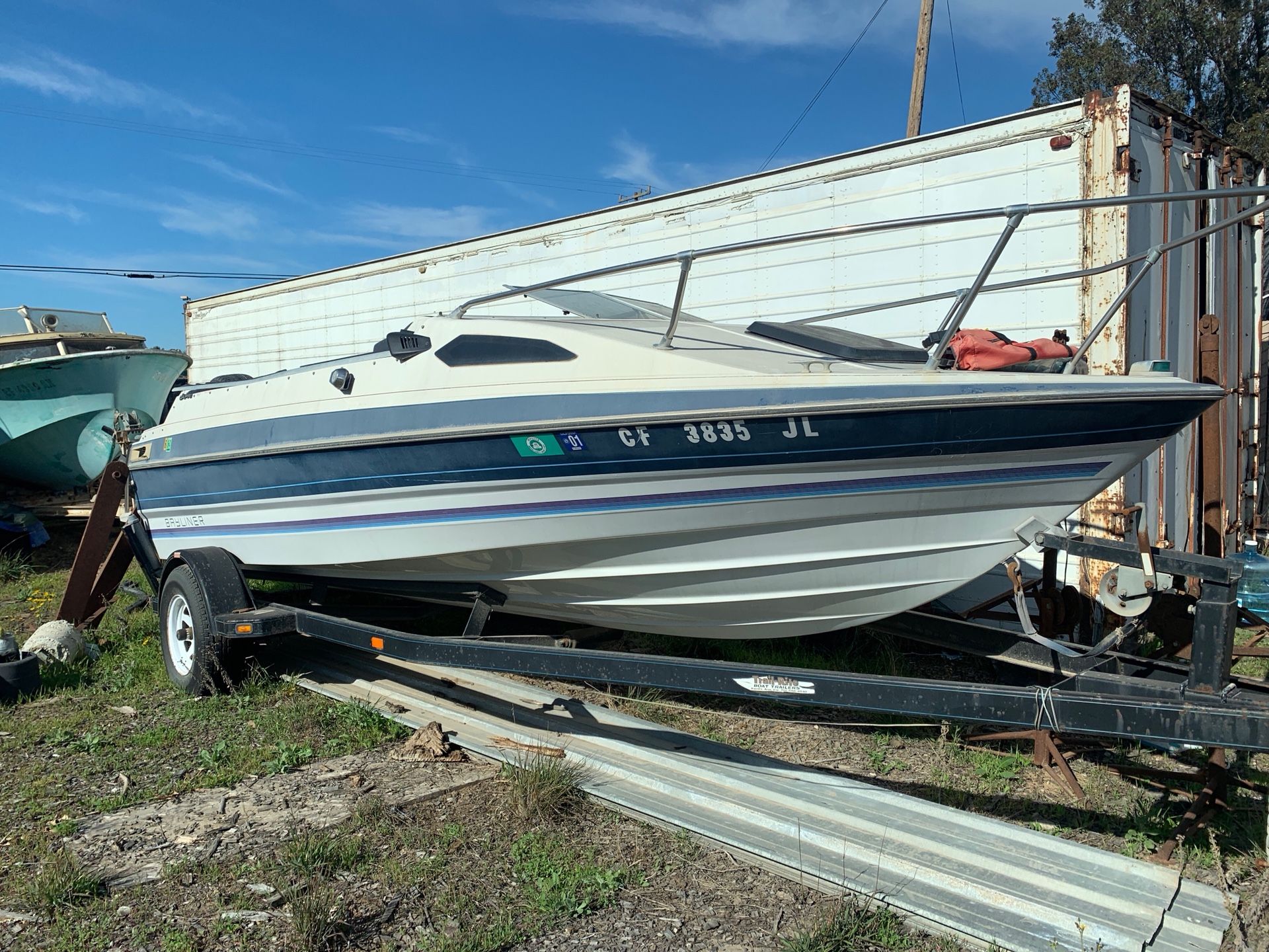 87 Bayliner Capri cabin cruiser parts boat 18.5’