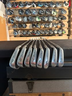 Golf iron set