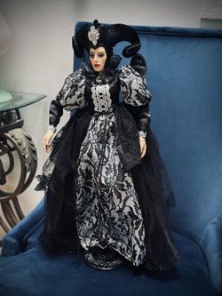 Cynthia Rowley Halloween Masquerade Maleficent Opera Jester