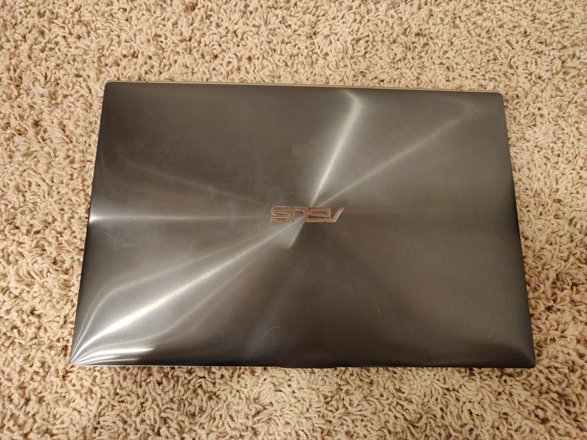 Asus zenbook ux31e Ultrabook, i5-2467m, 4gb ddr3, 128gb m.2 SSD laptop