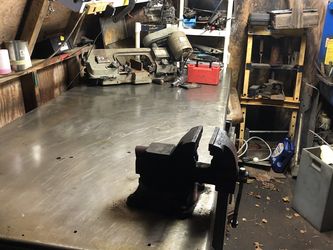 Stainless steel table with Vise 